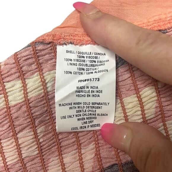 O’Neill Pink Geometric Smocked Crop Top XS Tie Strap Tank NWT - Picture 7 of 8